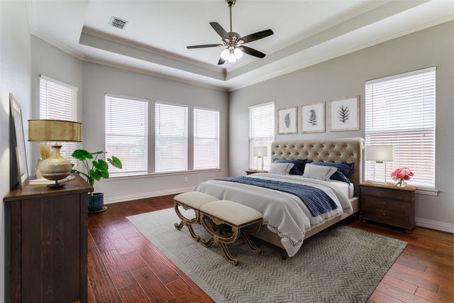 869 Winchester Drive, Lewisville, TX 75056