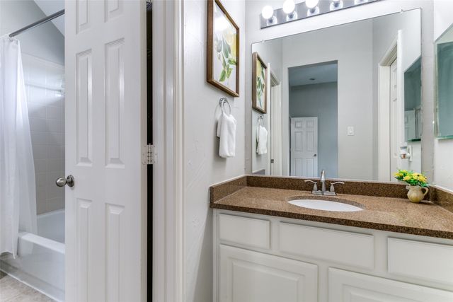 869 Winchester Drive, Lewisville, TX 75056