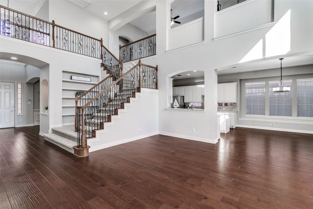 869 Winchester Drive, Lewisville, TX 75056