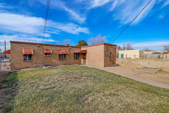 544 Cagua Drive SE, Albuquerque, NM 87108