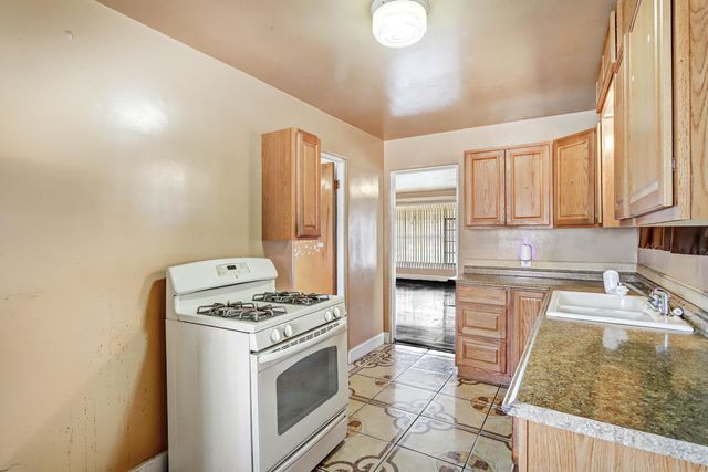 544 Cagua Drive SE, Albuquerque, NM 87108