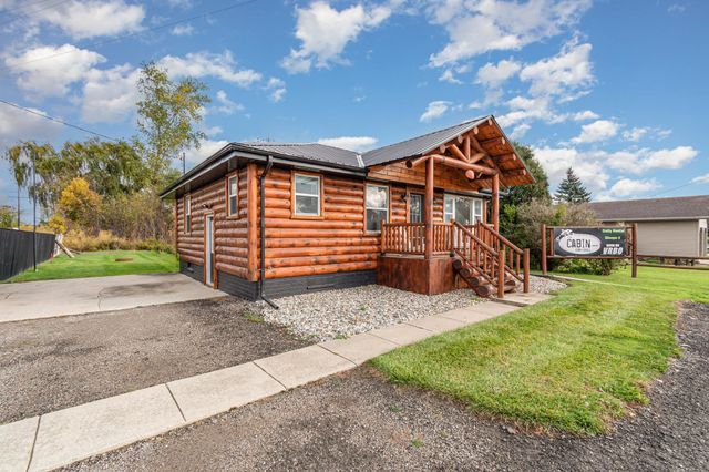 1813 E Linwood Road, Linwood, MI 48634