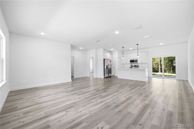 3428 W Cushion Drive, Citrus Springs, FL 34433
