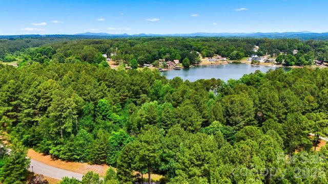 6180 Plantation Pointe Drive 57, Granite Falls, NC 28630