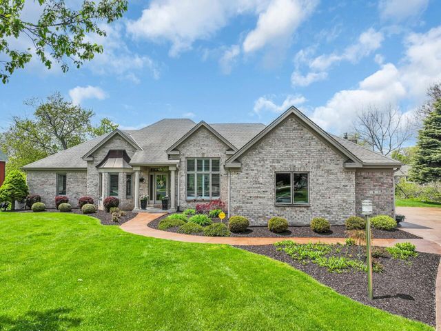 8 Lake Pointe CIRCLE, Wind Point, WI 53402