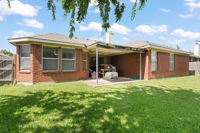 808 Elbe Drive, Arlington, TX 76001