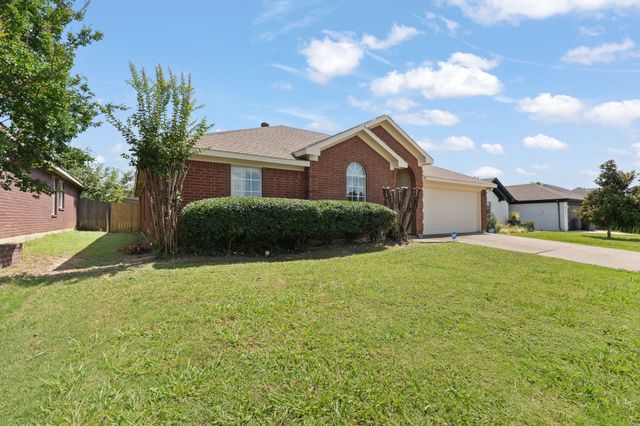 808 Elbe Drive, Arlington, TX 76001