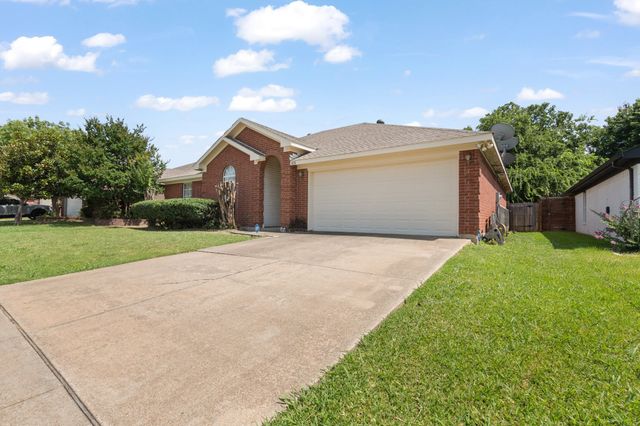 808 Elbe Drive, Arlington, TX 76001