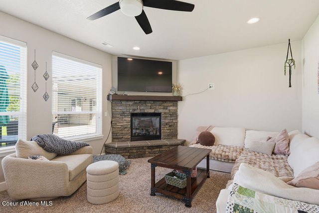 2028 N Ivory LN, Post Falls, ID 83854