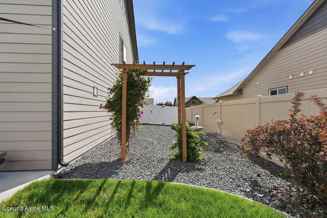 2028 N Ivory LN, Post Falls, ID 83854