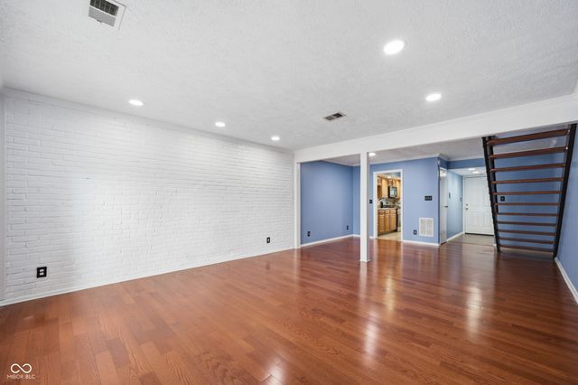 7447 Country Brook Drive, Indianapolis, IN 46260