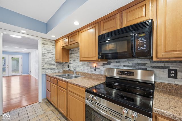 7447 Country Brook Drive, Indianapolis, IN 46260