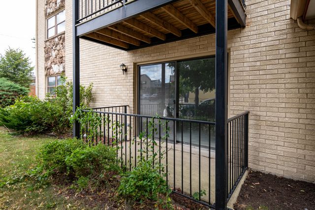 7500 W Addison Street 1-S, Chicago, IL 60634