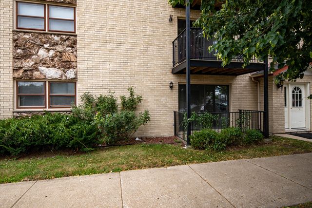 7500 W Addison Street 1-S, Chicago, IL 60634