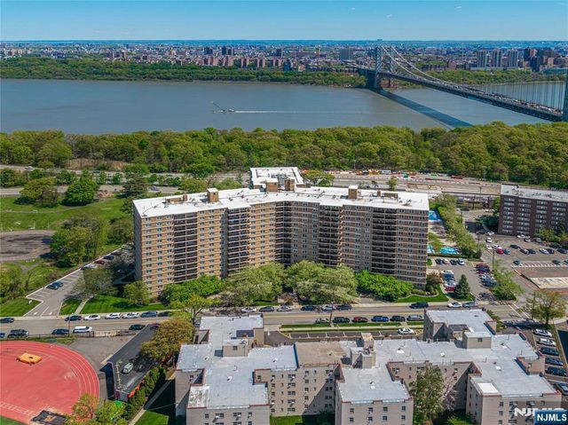 2200 N Central Road 6H, Fort Lee, NJ 07024