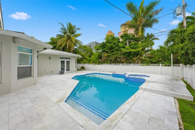 2026 NE 32nd Ave, Fort Lauderdale, FL 33305