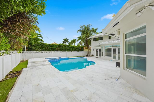 2026 NE 32nd Ave, Fort Lauderdale, FL 33305