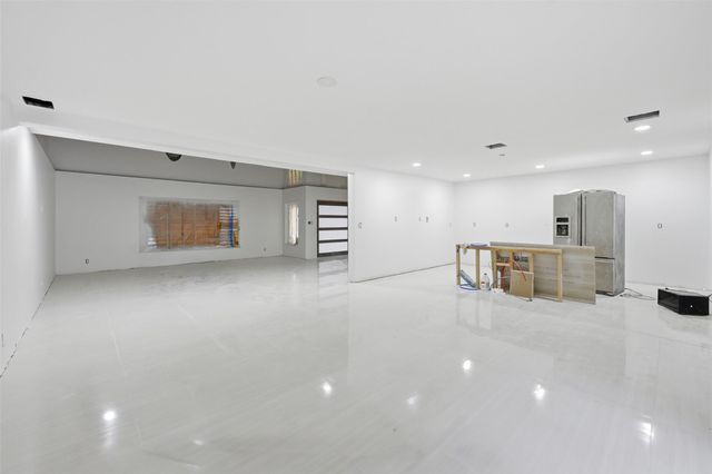 2026 NE 32nd Ave, Fort Lauderdale, FL 33305