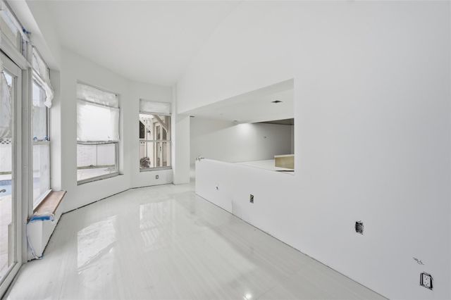 2026 NE 32nd Ave, Fort Lauderdale, FL 33305