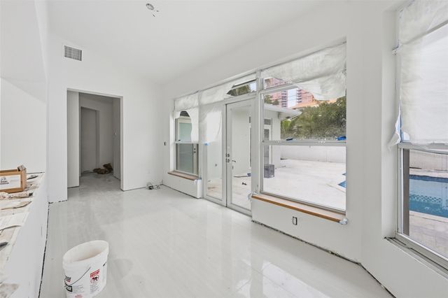 2026 NE 32nd Ave, Fort Lauderdale, FL 33305