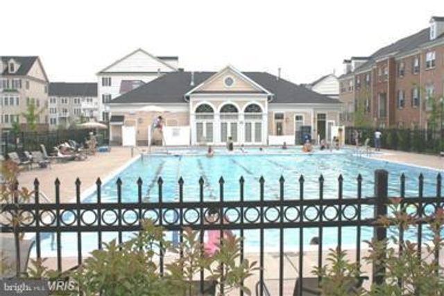 688 PULLMAN PL, Gaithersburg, MD 20877