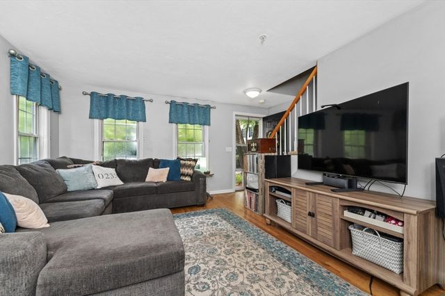 147 Centre Ave 147, Abington, MA 02351