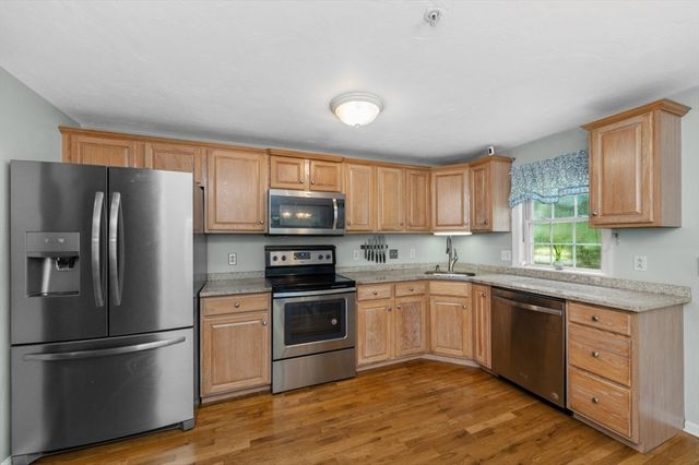 147 Centre Ave 147, Abington, MA 02351