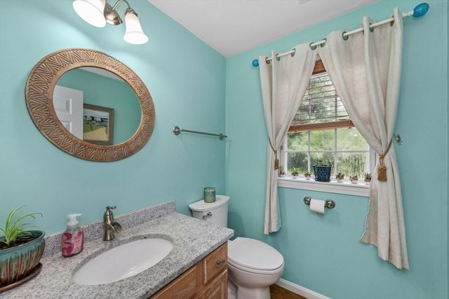 147 Centre Ave 147, Abington, MA 02351