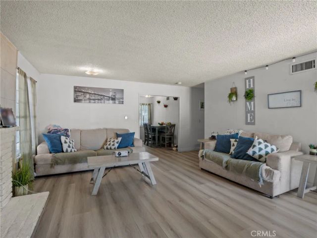 2795 W Victoria St, Rialto, CA 92376