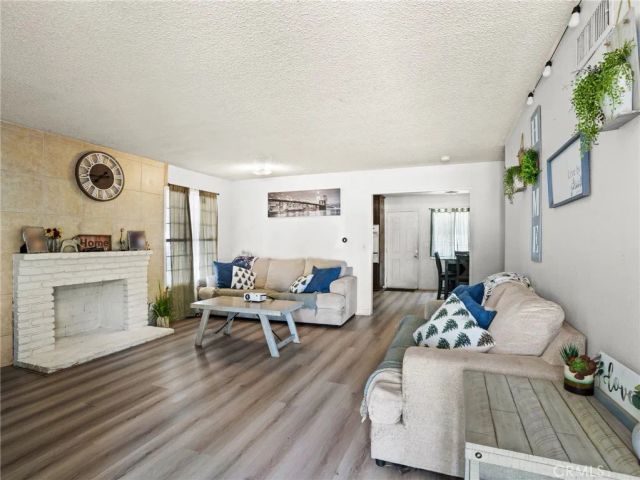 2795 W Victoria St, Rialto, CA 92376
