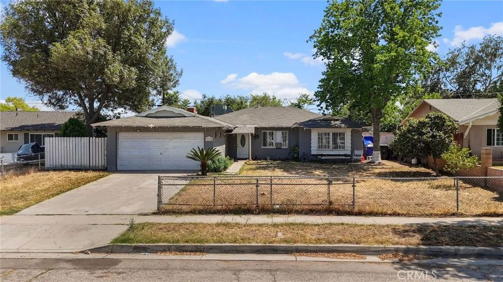 2795 W Victoria St, Rialto, CA 92376