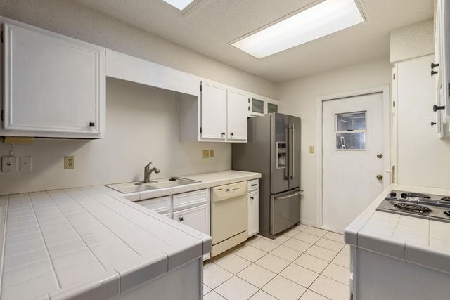 807 Holbrook Circle, Fort Walton Beach, FL 32547