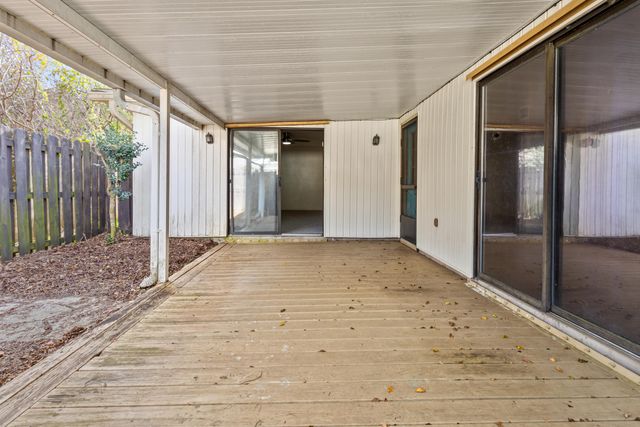 807 Holbrook Circle, Fort Walton Beach, FL 32547