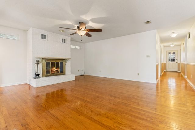 807 Holbrook Circle, Fort Walton Beach, FL 32547