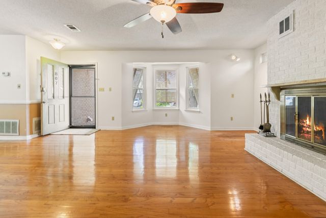 807 Holbrook Circle, Fort Walton Beach, FL 32547