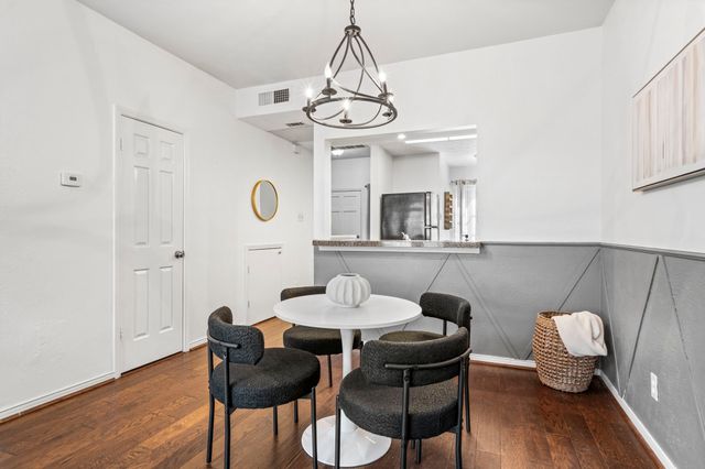 9910 Royal Lane 1105, Dallas, TX 75231