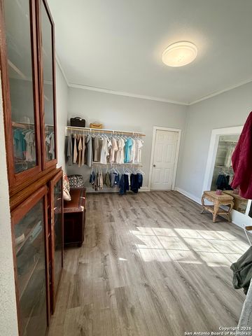 1 Mackenzie, Brackettville, TX 78832