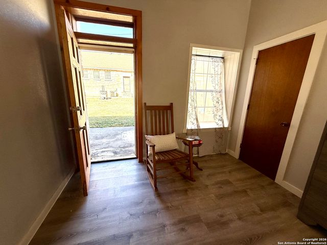 1 Mackenzie, Brackettville, TX 78832