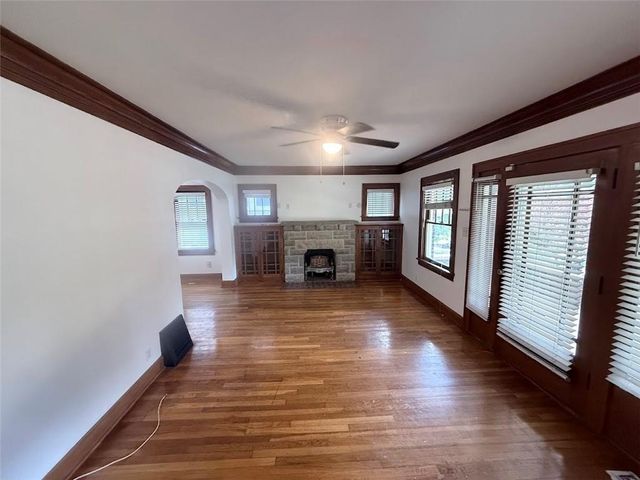 842 Barnett Avenue, Kansas City, KS 66101