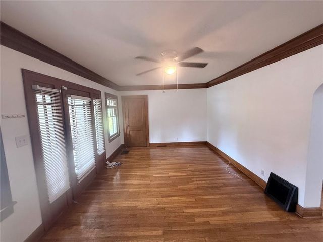 842 Barnett Avenue, Kansas City, KS 66101