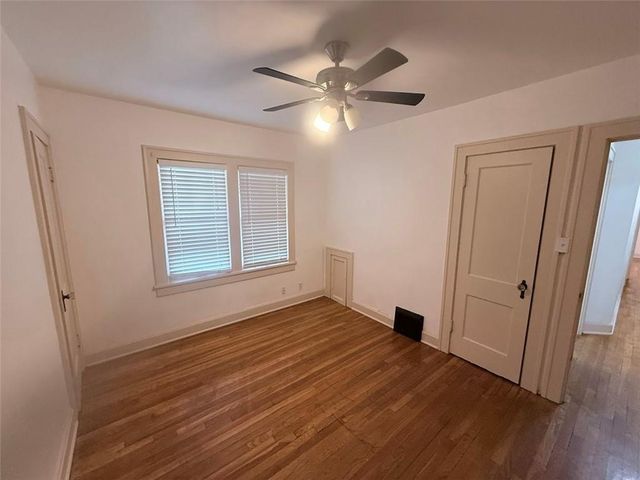 842 Barnett Avenue, Kansas City, KS 66101