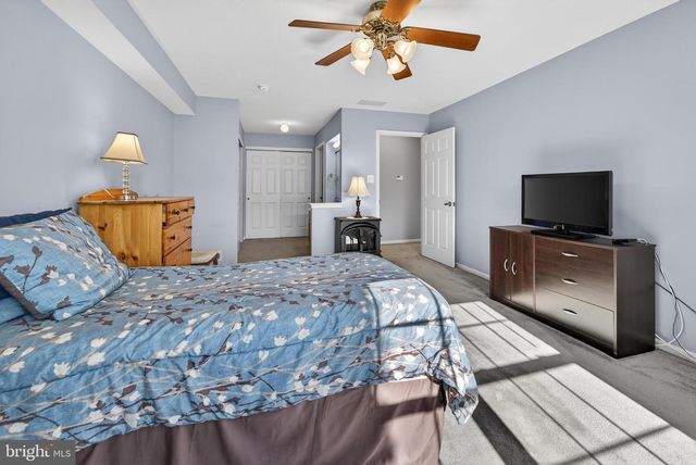 15 PEPPERGRASS DR N, Mount Laurel, NJ 08054