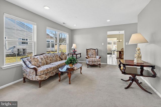 15 PEPPERGRASS DR N, Mount Laurel, NJ 08054