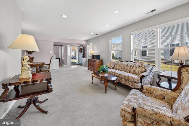 15 PEPPERGRASS DR N, Mount Laurel, NJ 08054