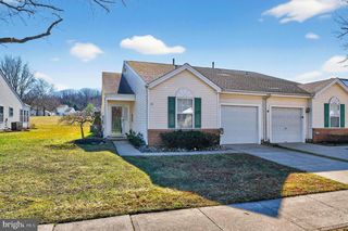 15 PEPPERGRASS DR N, Mount Laurel, NJ 08054