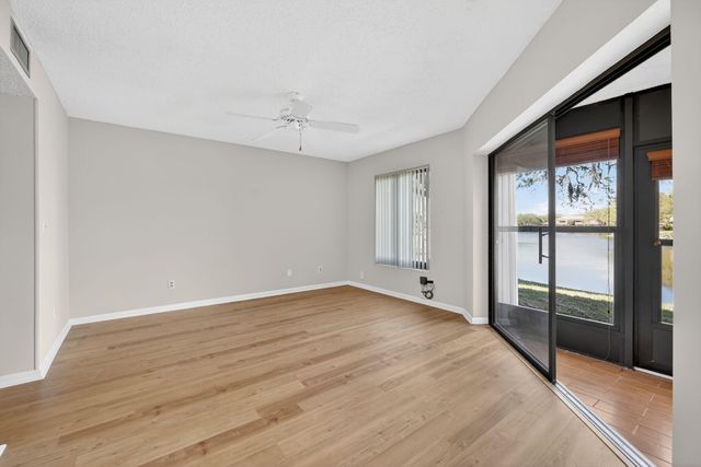 6060 SE Martinique Drive 103, Stuart, FL 34997