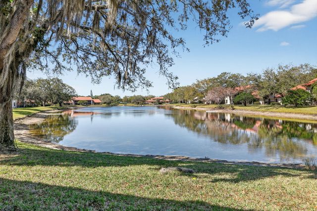 6060 SE Martinique Drive 103, Stuart, FL 34997