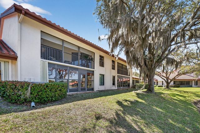 6060 SE Martinique Drive 103, Stuart, FL 34997