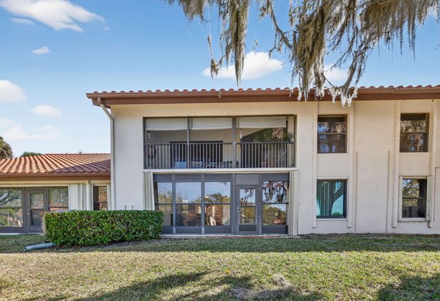 6060 SE Martinique Drive 103, Stuart, FL 34997