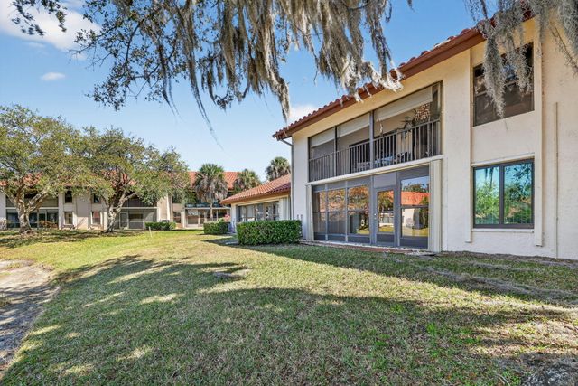 6060 SE Martinique Drive 103, Stuart, FL 34997